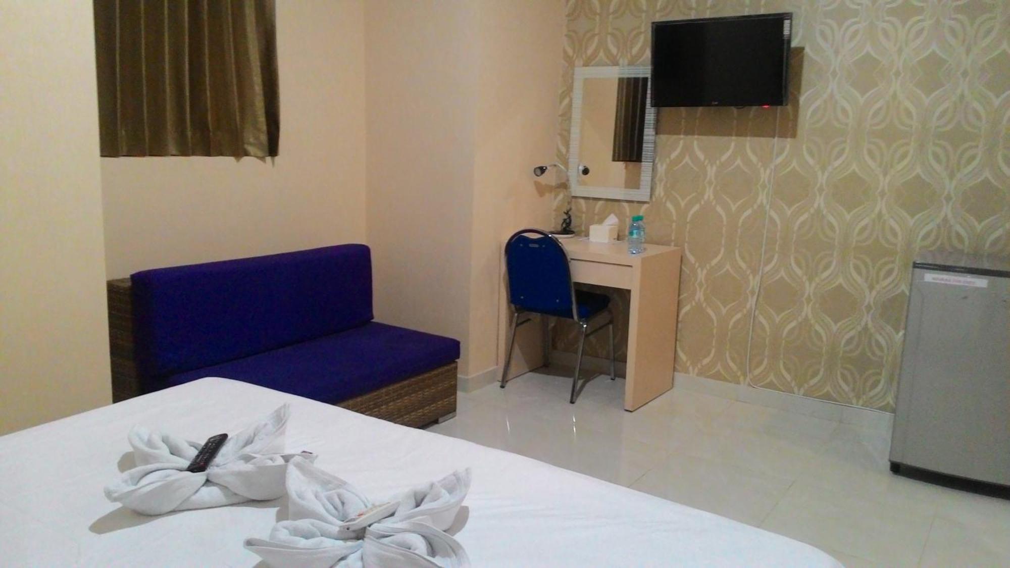 Swk 95 Hotel Surabaya Exterior photo